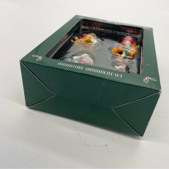 Disney's Christmas Collection Miniature Ornament Set DISNEY Pooh - Picture 3 of 4